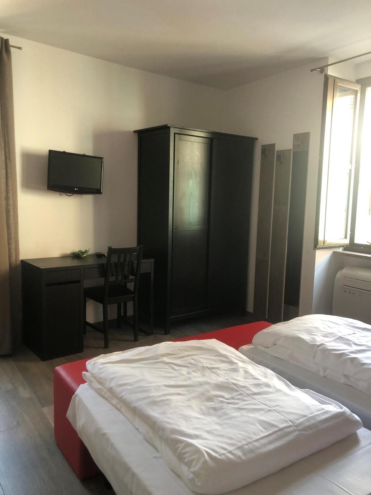 Hotel Sole Holiday Arco Bagian luar foto