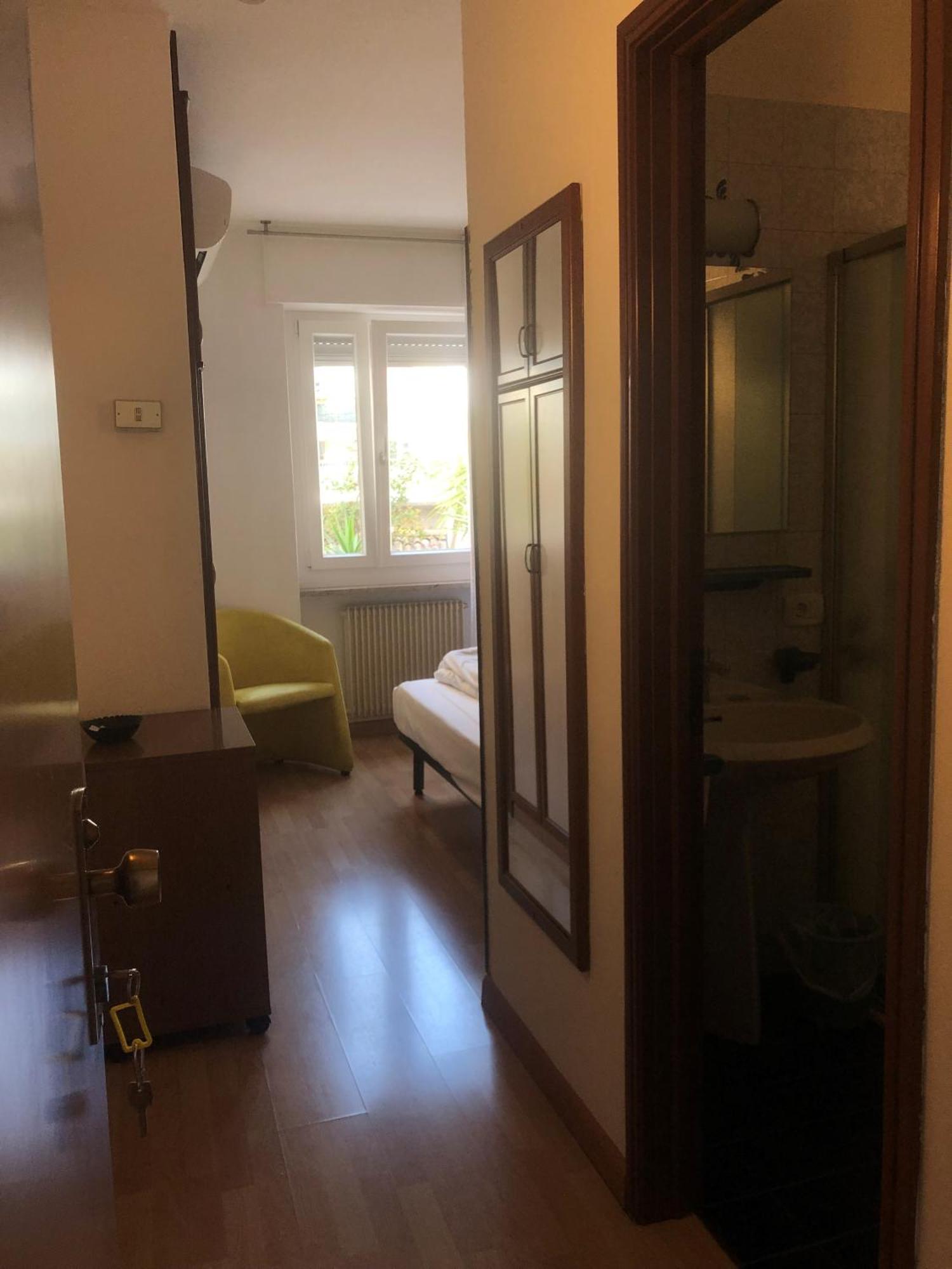 Hotel Sole Holiday Arco Bagian luar foto